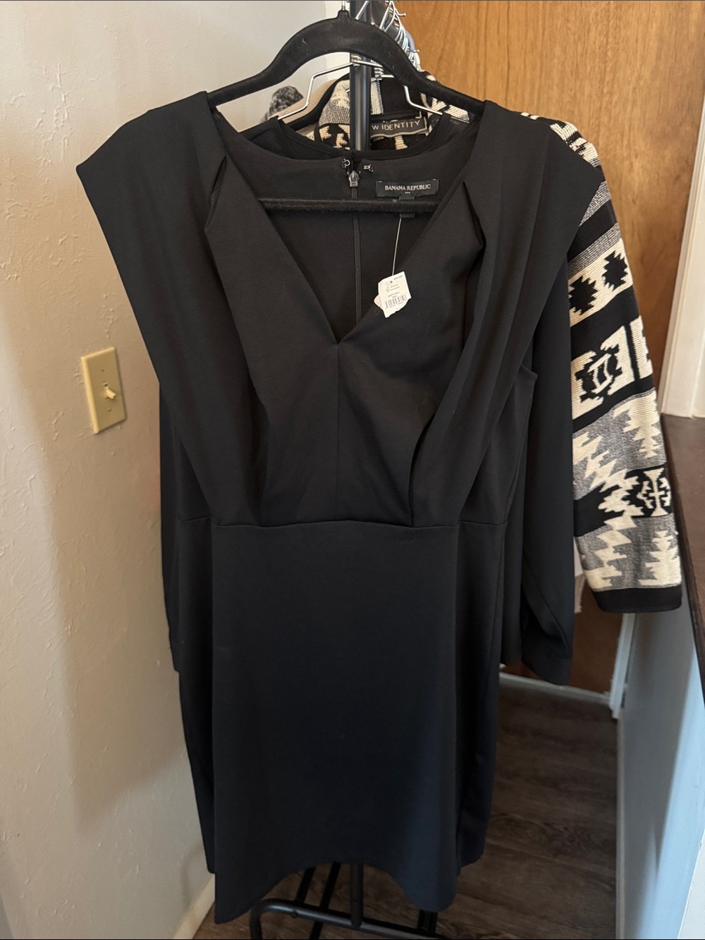 Banana Republic Black Long-Sleeve V-Neck Sheath Dress